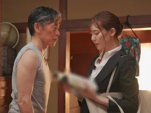 [Chị đây], trong phòng thay đồ của phòng tập, lén lút đưa máy rung vào để thủ dâm, người đẹp thể thao body đẹp nhất, cái lồn dâm đãng đầy nước