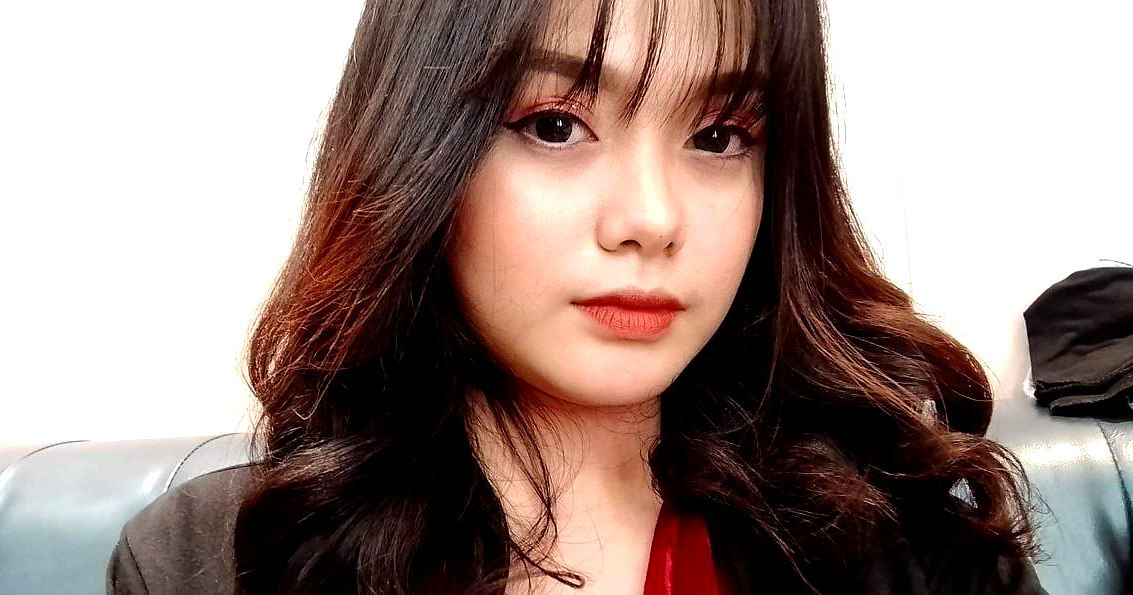Cô nàng nhà giàu nhưng có sở thích quái dị là ăn trộm… cho đến khi bị bắt gặp